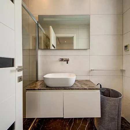 Seafront 3br Penthouse In With Private Terrace Pietà