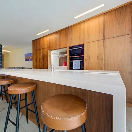 Seafront 3br Penthouse In With Private Terrace Apartament
