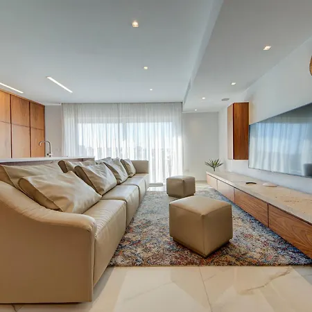 Seafront 3br Penthouse In With Private Terrace * Pietà
