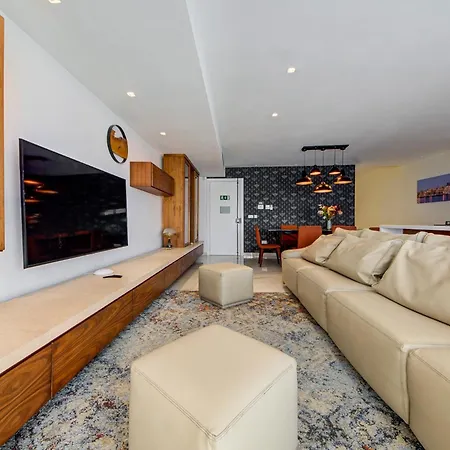 Seafront 3br Penthouse In With Private Terrace * Pietà
