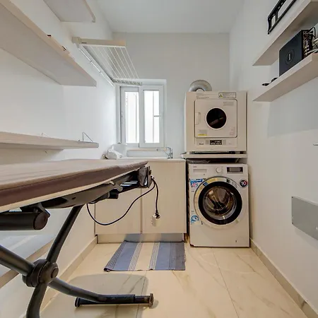 Seafront 3br Penthouse In With Private Terrace Pietà