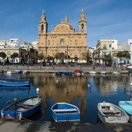 Seafront 3br Penthouse In With Private Terrace * Pietà